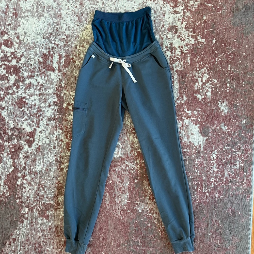 FIGS maternity joggers in dark harbor